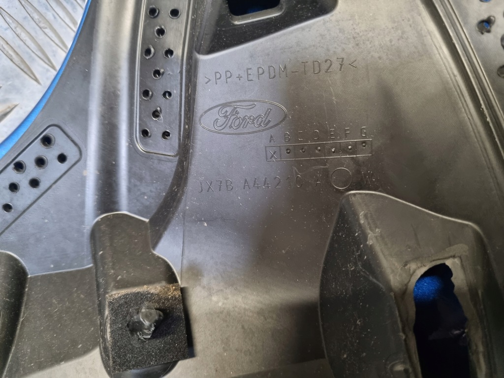 фото №8, Ford focus mk4 хетчбек спойлер кришки багажника