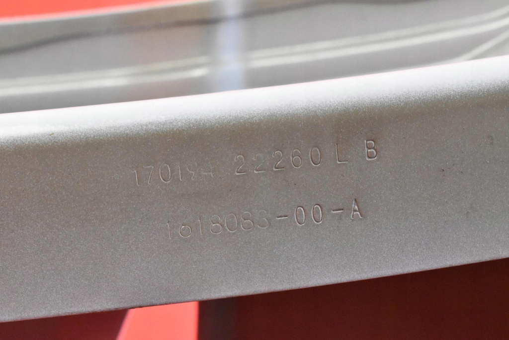 Крыло  левое  перед передний ppsw tesla model y 20- Оригинал