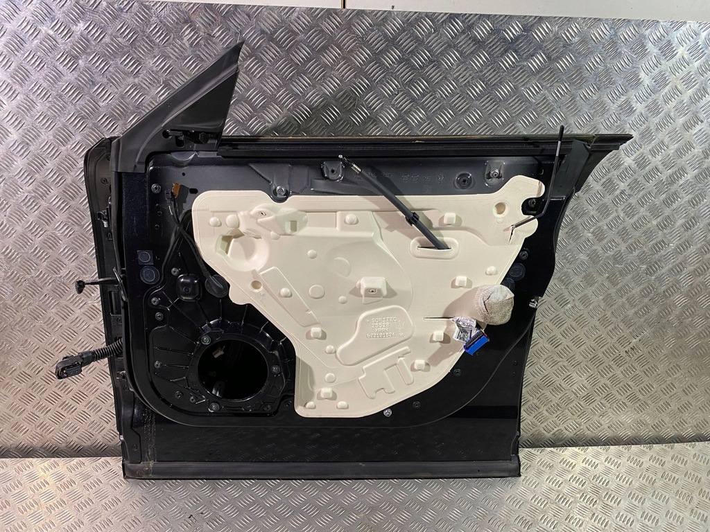 фото №8, Maserati levante 2020 правая сторона дверь передние