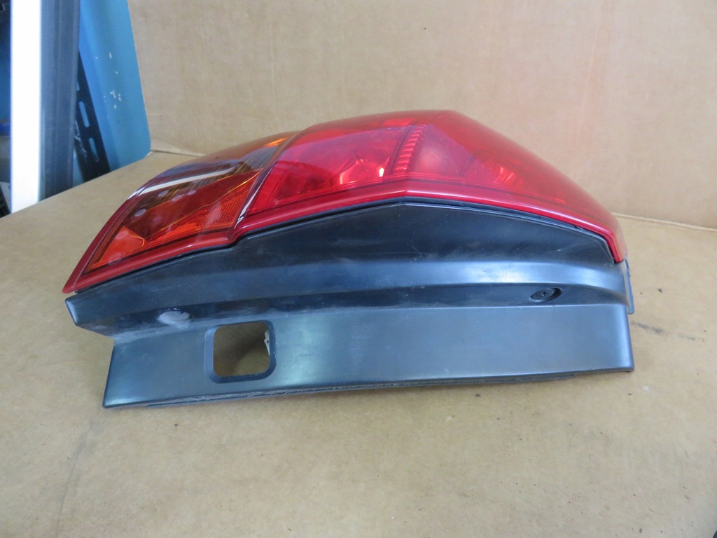 фото №5, Subaru legacy iv 03-6 лампа левая задняя kombi europa