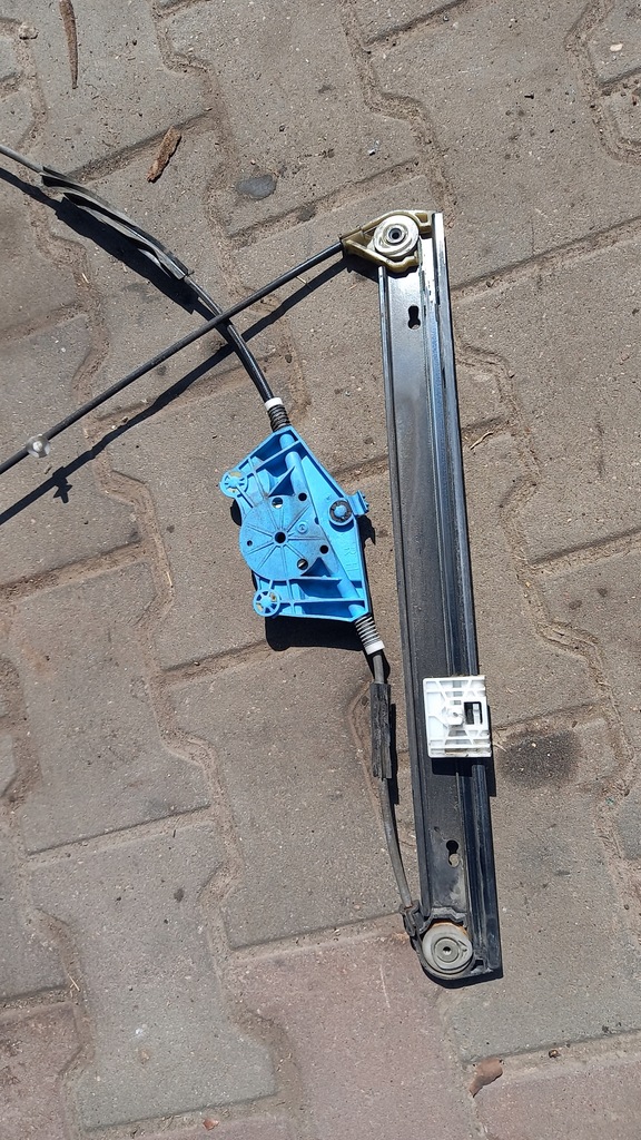 фото №4, Pod.szyby правий перед audi a4 b6 02r sedan