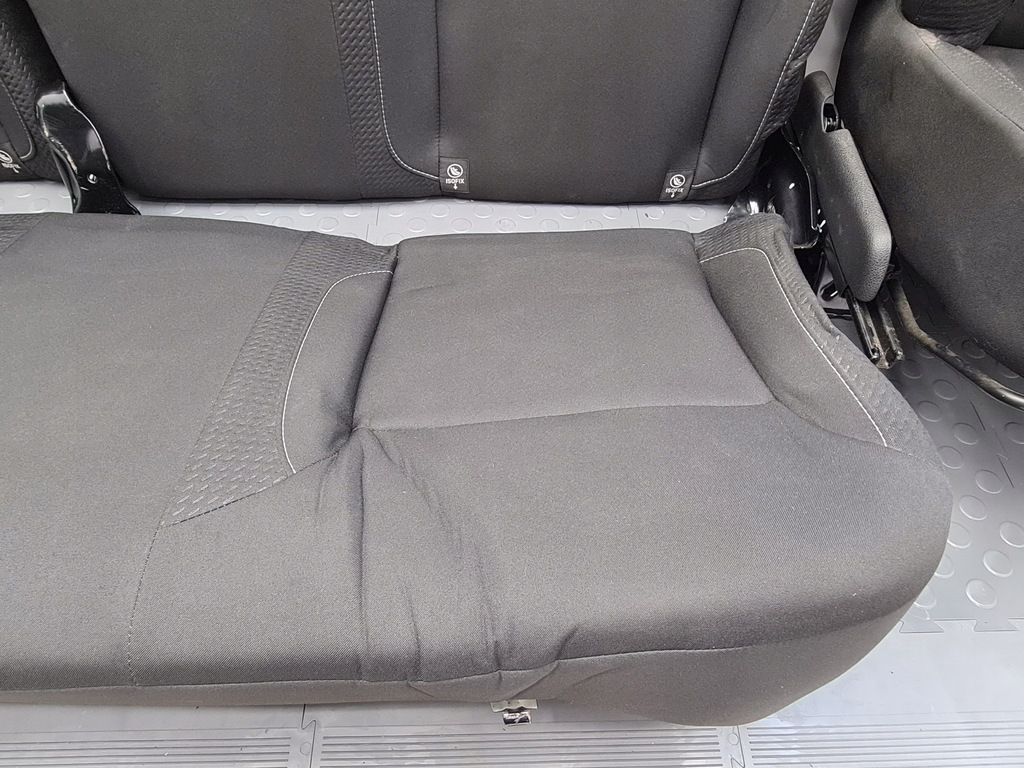 фото №14, Dacia sandero ii lift сиденья заднее сиденье
