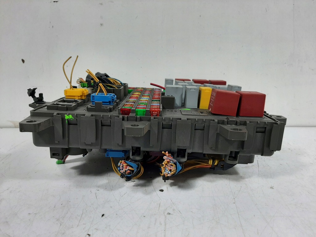 фото №13, Renault midlum 220.12el euro5 08r коробка плита предохранителей 7421079590