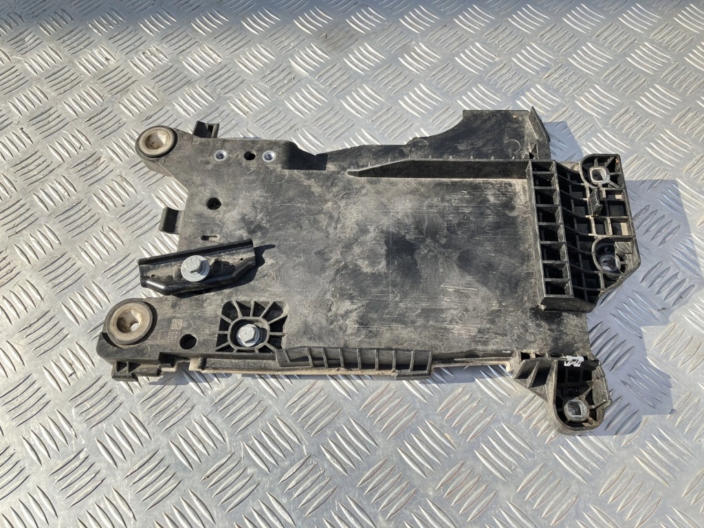 Купить Основание аккумулятор bmw x1 f48 2.0 d 9387574