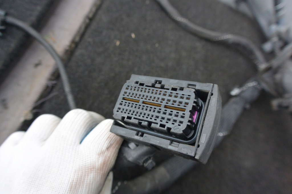 фото №6, Электропроводка двигателя 4.2 fsi bar audi q7 4l