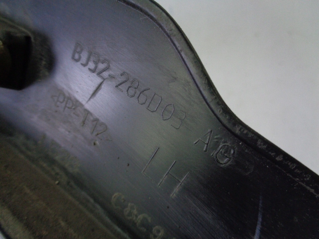 фото №4, Молдинг крыла левый задняя range rover evoque i l538 lift cabrio 2016 rok