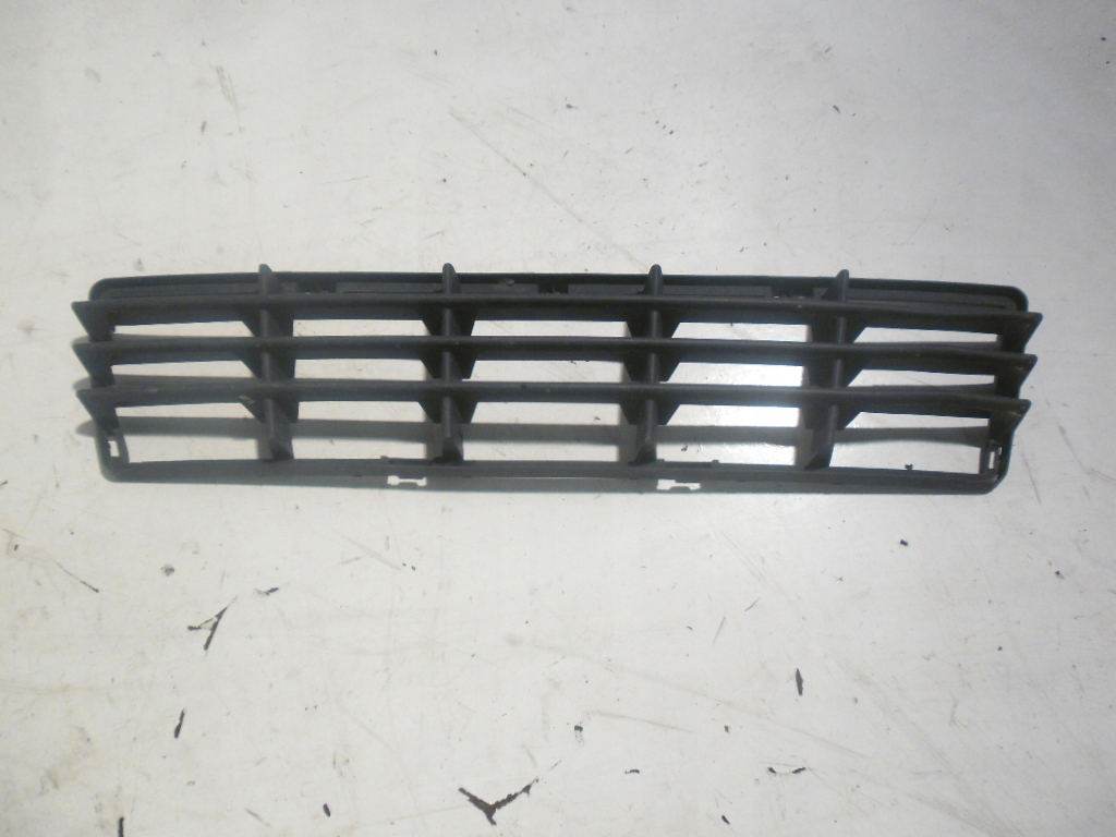 фото №1, !! volvo v50 s40 решётка средняя бампера 00-04 r