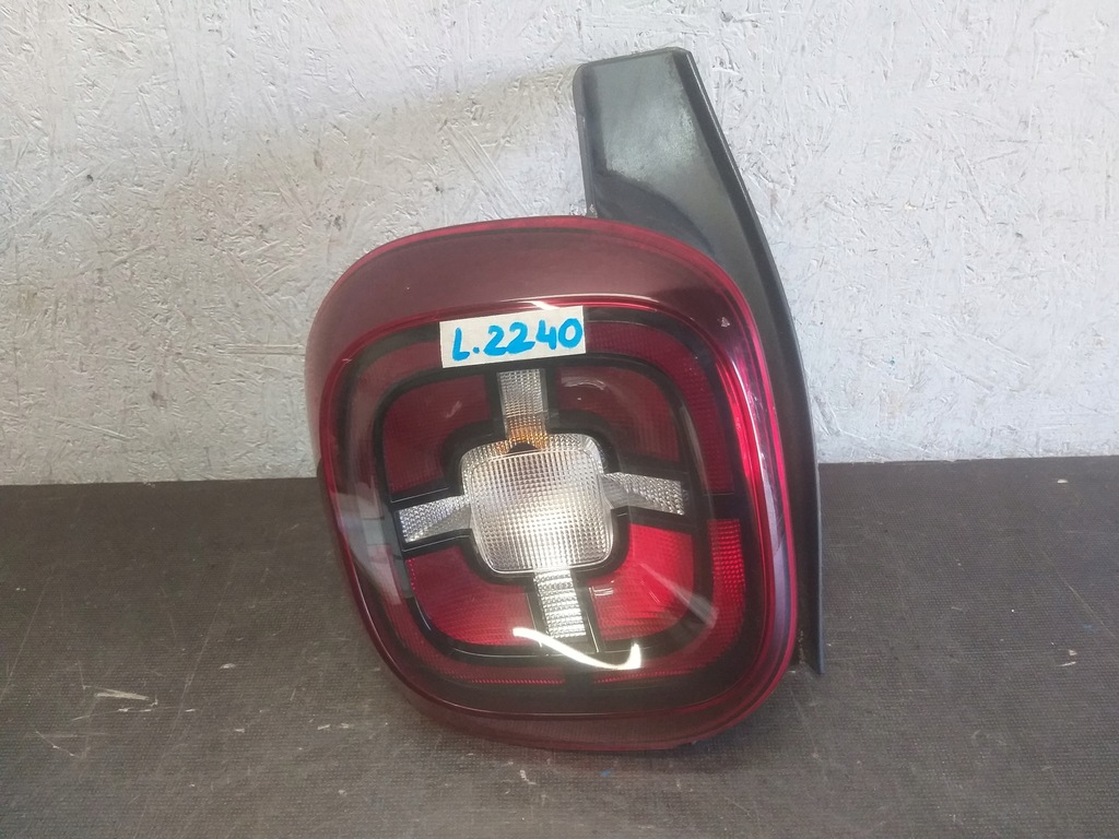 фото №1, Лампа задняя левая dacia duster ii 2 265558217r