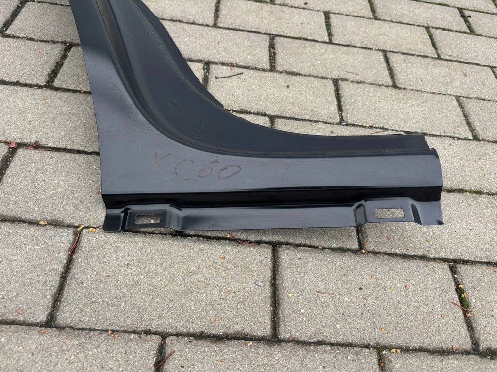 фото №2, Volvo xc60 порог правый пятка четверть оригинал