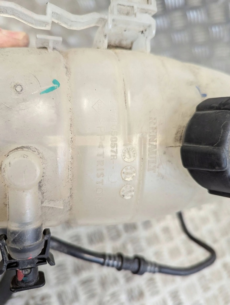 фото №10, Renault trafic iii 2,0 dci 2019-2024 бак расширительный провода wody