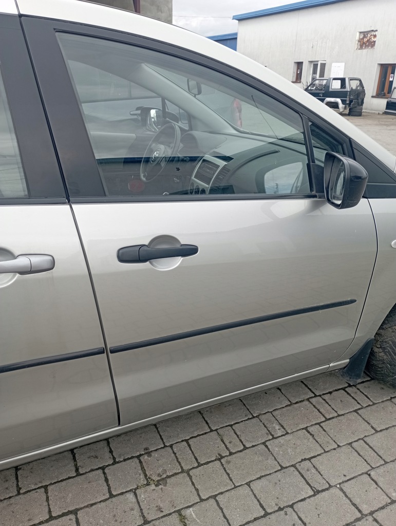 фото №1, Mazda 5 дверь правое перед передние голый