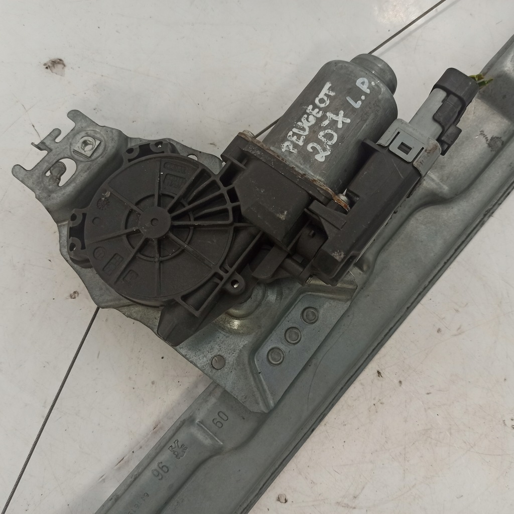 фото №7, Peugeot 207 подъемник стекло левый перед 440787f