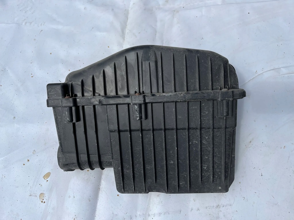 фото №1, Корпус фильтра воздуха citroen peugeot 1.2 vti 9670851880