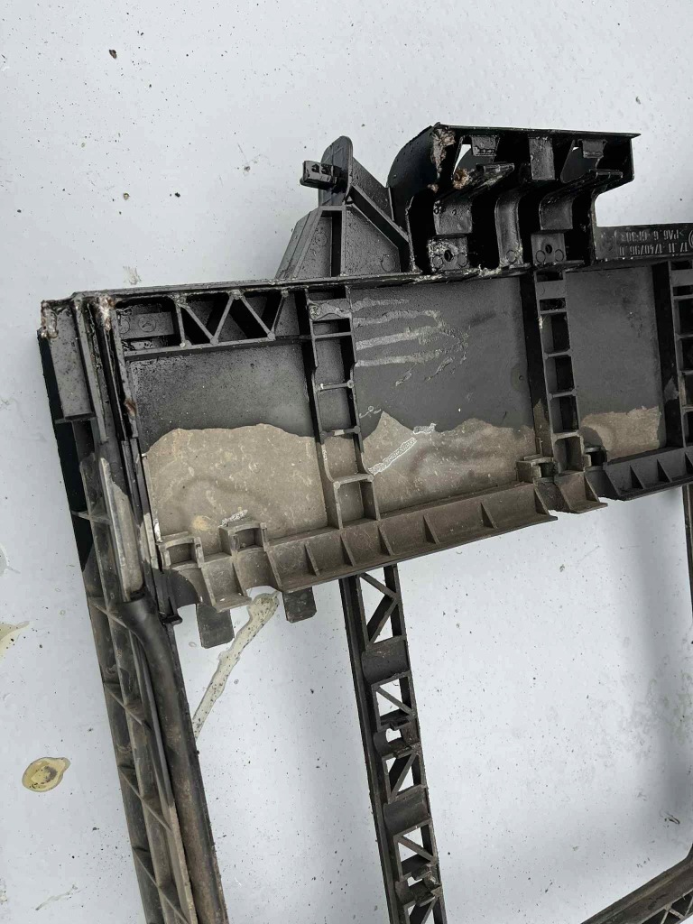 Рамка рама кронштейн каркас радіатор бензин bmw 5 e39 оригінальний номер Недорого