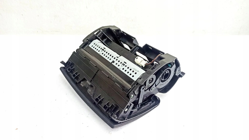 фото №12, Mercedes-benz c w204 2008 панелі керування, перемикачі