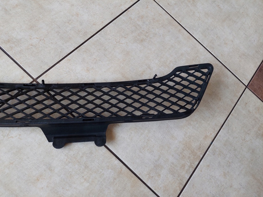 Решётка бампера - средняя - mercedes ml w164 рестайлинг Киев