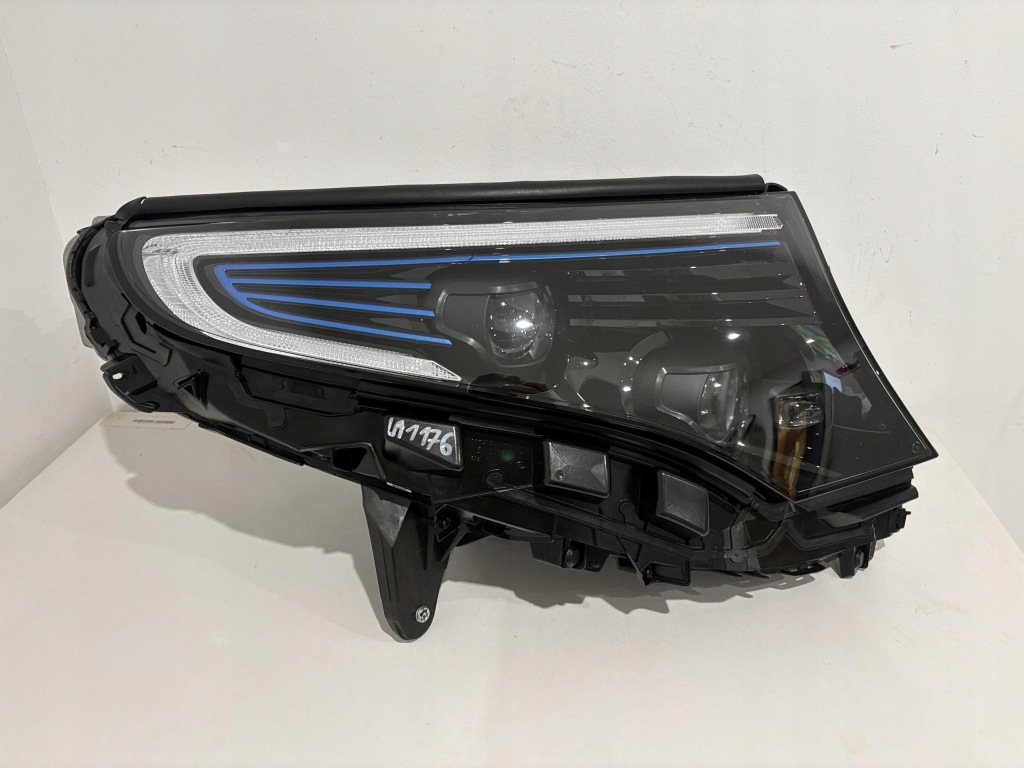 фото №1, Mercedes eqc w293 лампа правый перед full led a2939062801