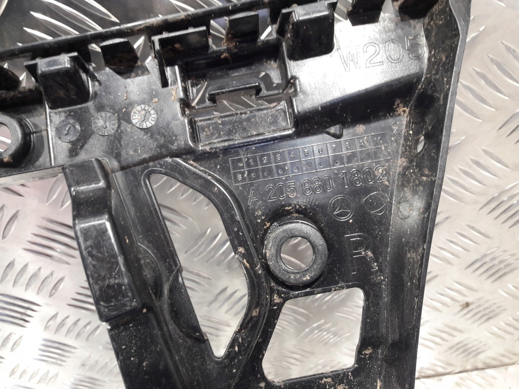 фото №11, Mercedes c w205 направляющие бампера правый левый задняя kpl