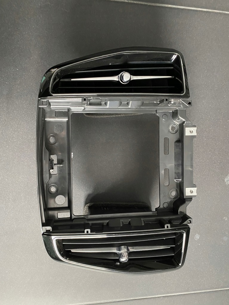 фото №1, Volvo xc60 ii 2018 2019 рамка радіо повітроводи ґрати