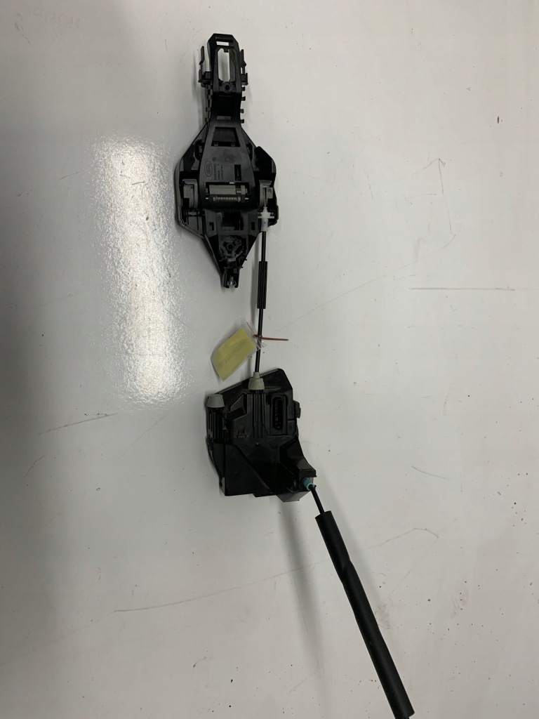 Купити Замок двері правий перед do jaguar e-pace