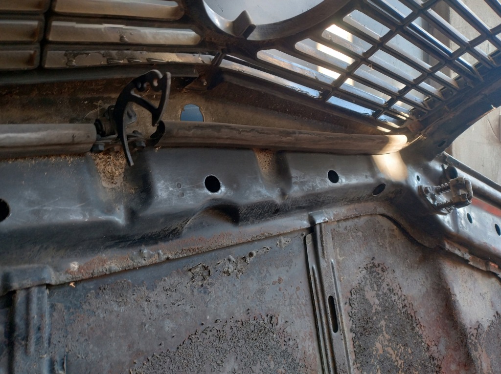 Капот mercedes w126 s klasa с Разборки