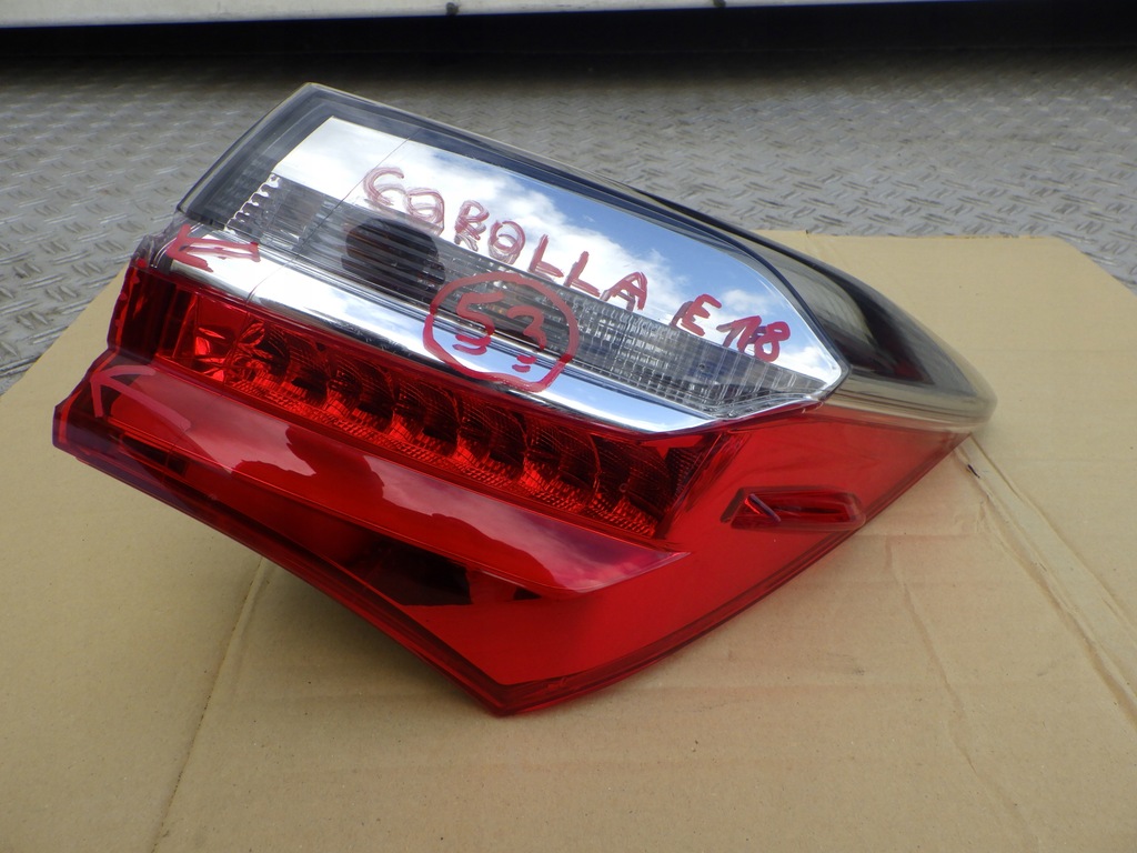 фото №1, Toyota corolla e16 e18 lift led правая задняя лампа