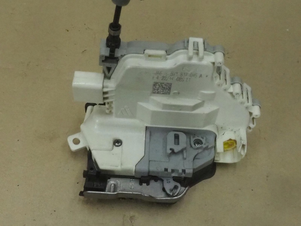 фото №12, Замок двері лівий перед 8x1837015a audi a1 8x europa