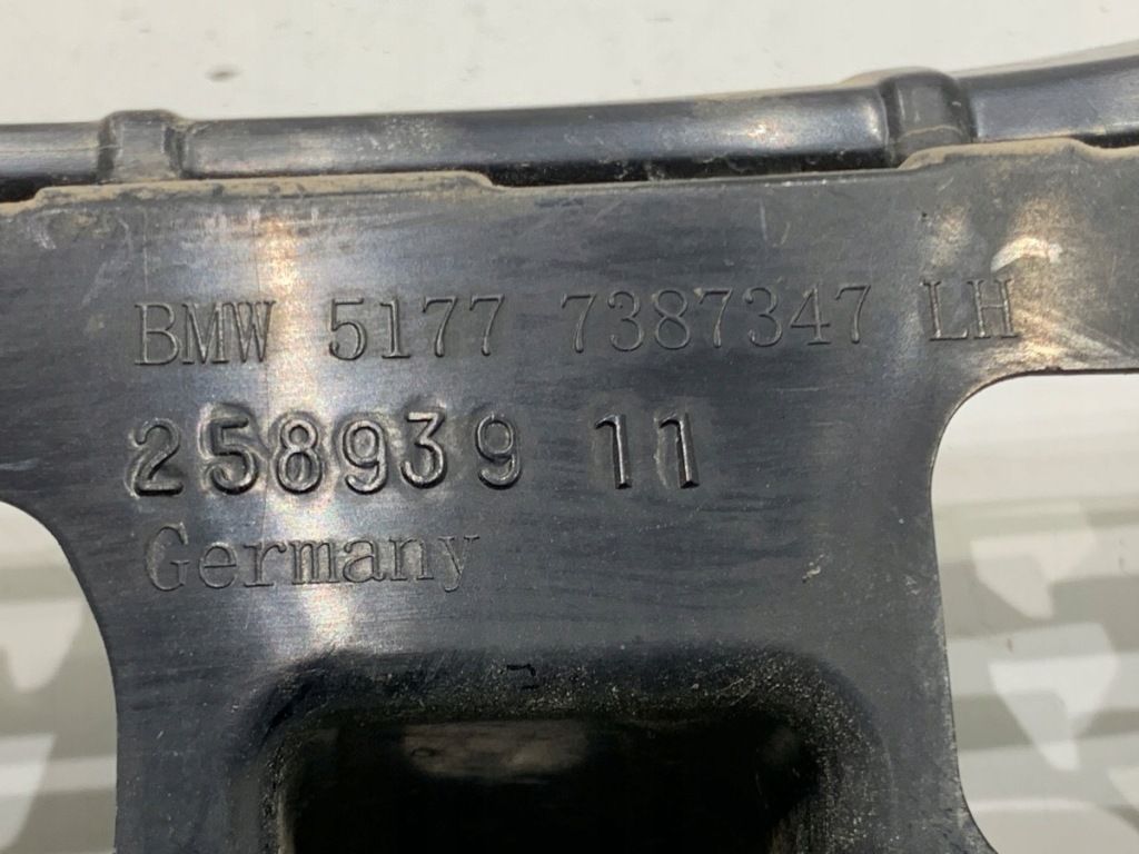 Направляющая кронштейн порог левая bmw g30 7387347 Доставка