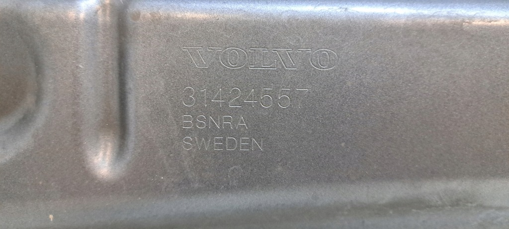 Volvo xc60 xc 60 2 капот крышка двигателя перед передняя 31424557 Недорого