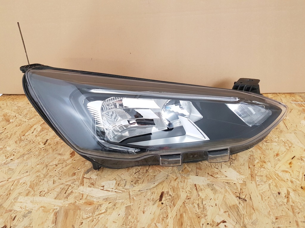 Купить Фара перед правый  ford focus mk4 led 18-