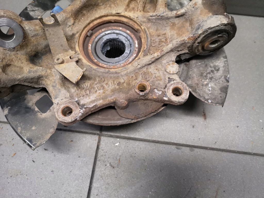 Поворотный кулак правый задняя vw touareg 5.0 tdi 7l0505436b Киев