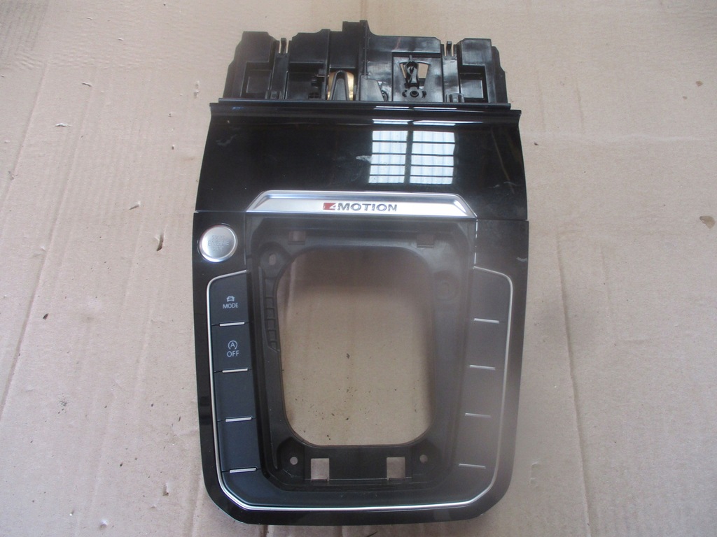 фото №1, Рамка туннель переключатели 5g0980611 vw passat b8