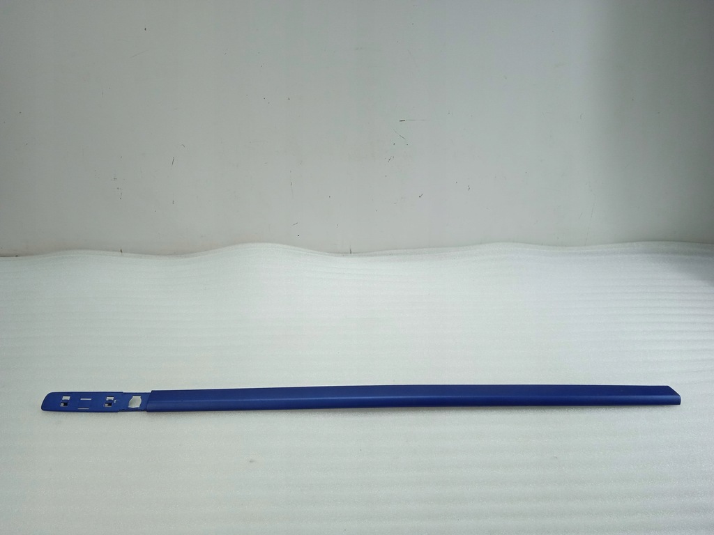 фото №1, Clio iii молдинг дверь правая перед 8200289921