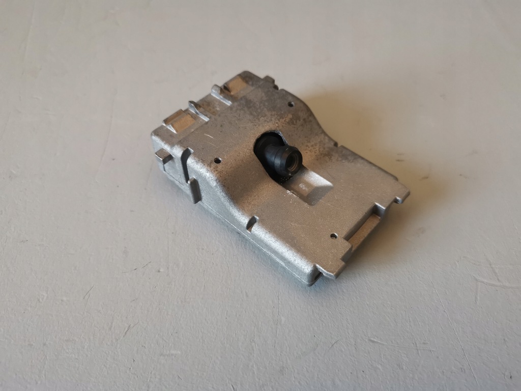 фото №1, Mazda cx-5 ii cx3 17-24 камера скло передньої радар поперечина b61l-67xcx-w