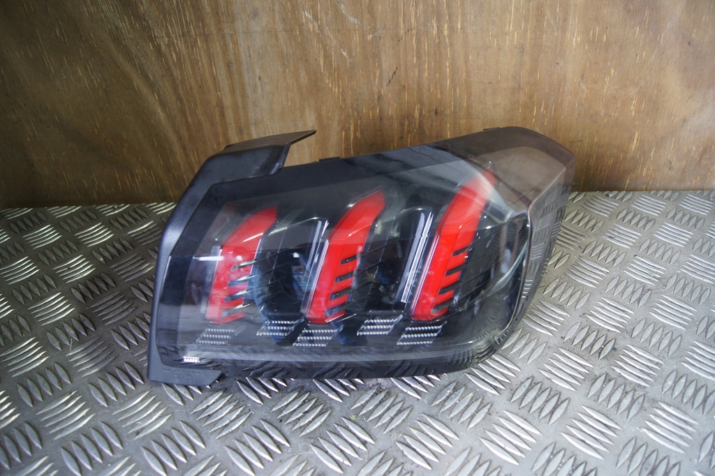 фото №1, Лампа правый задняя peugeot 208 ii 9823216680