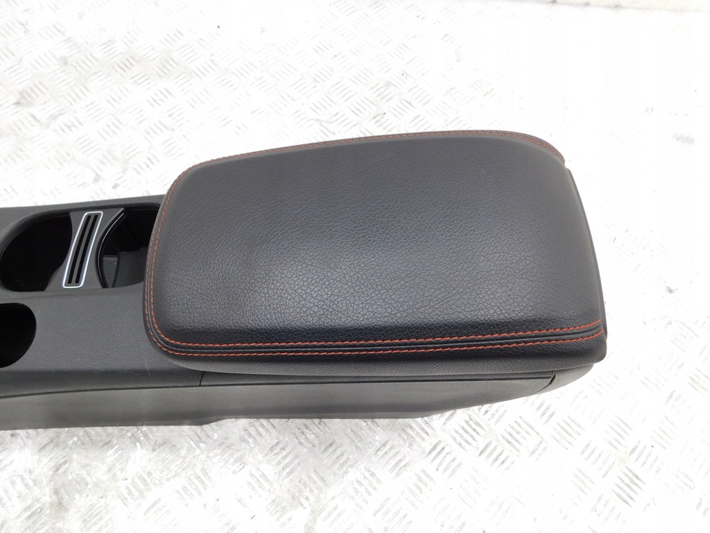 фото №13, Сиденья комплект заднее сиденье обшивки amg - mercedes cla c117 w117 amg lift