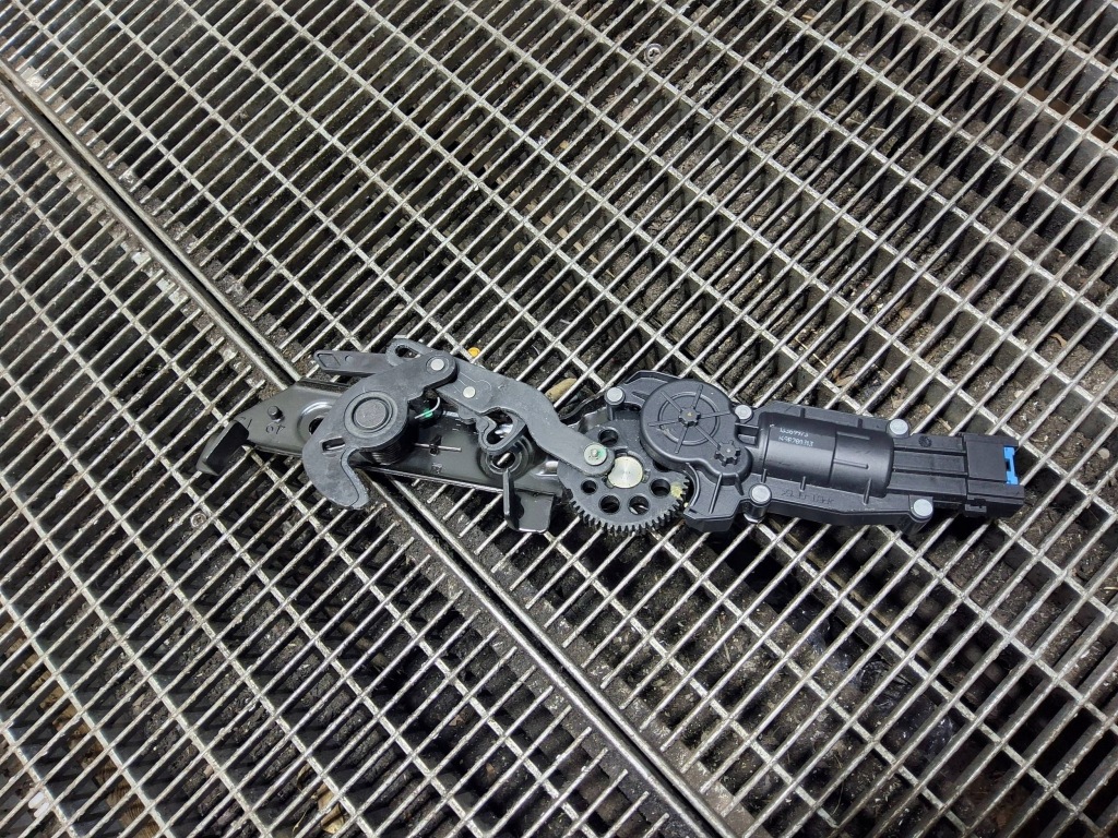 фото №1, Моторчик люк opel cascada 13369973