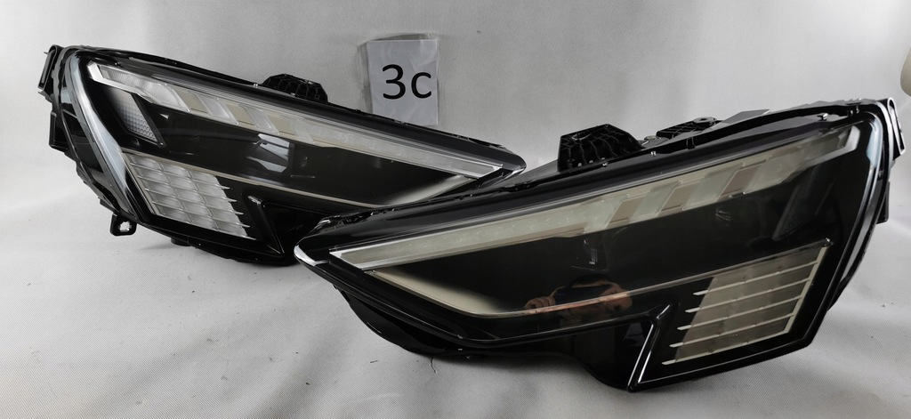 фото №1, Audi a3 8y full led matrix левый правый фара