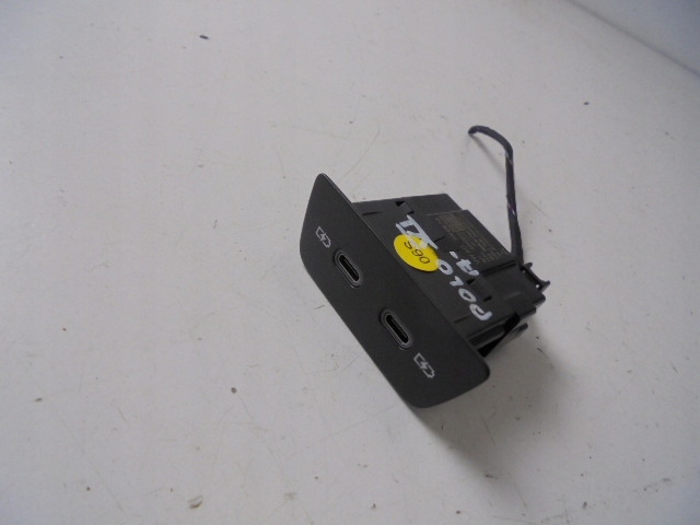 фото №1, Роз'єм usb vw polo vi 17-