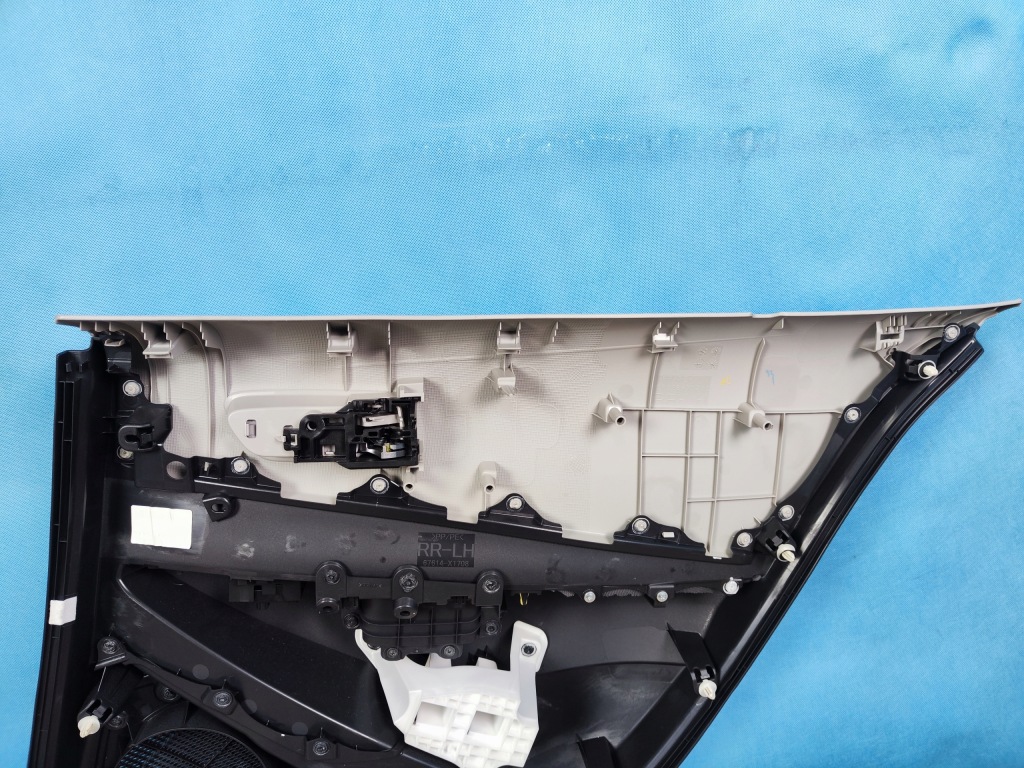 фото №6, Toyota corolla e21 обшивка дверь левый задняя 67614-x1708