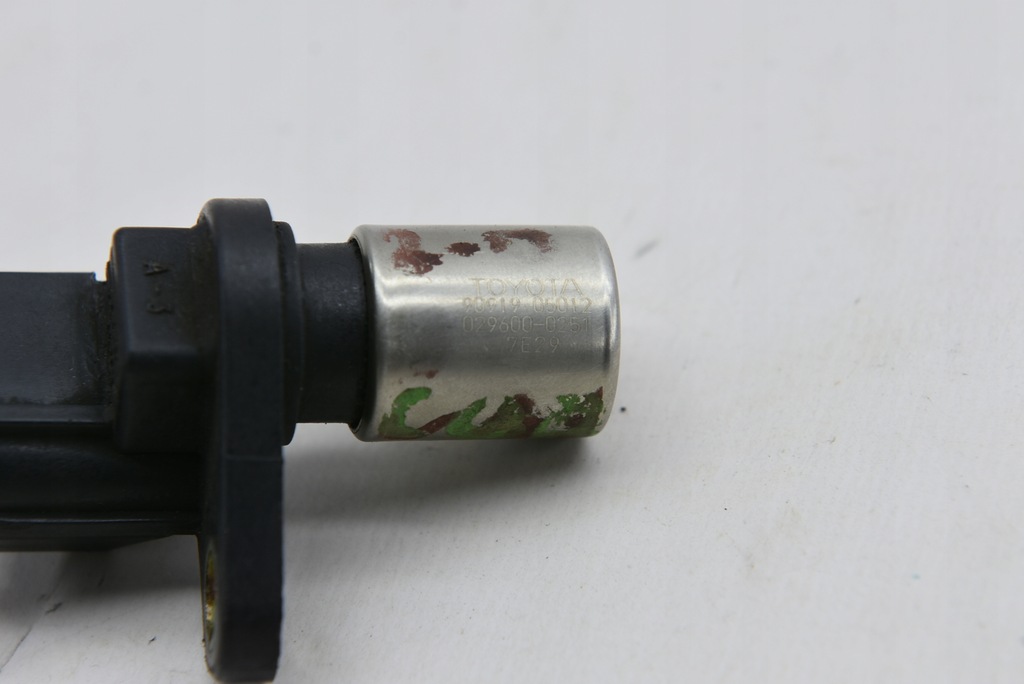 фото №5, Corolla e12 1.4 1.8 2.0 датчик вала распределительного вала