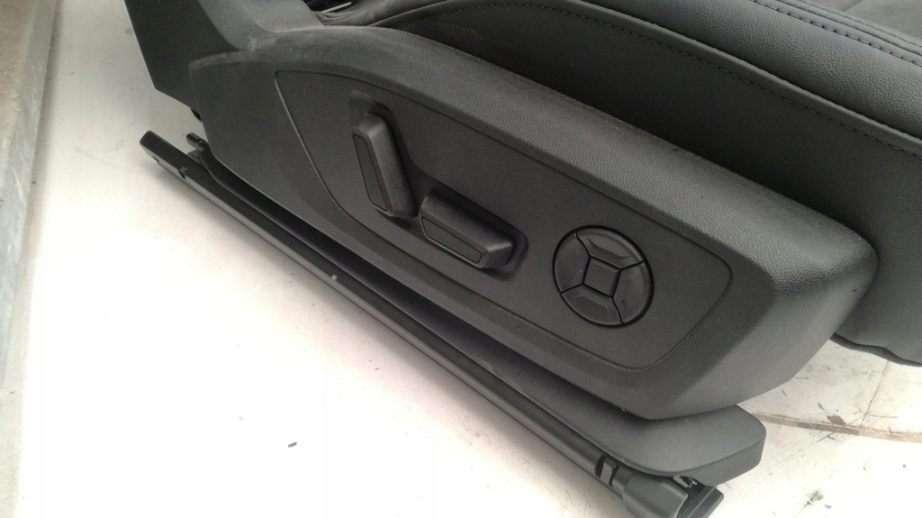 фото №11, Audi rsq3 83a сидіння сидіння оббивка підлокітник