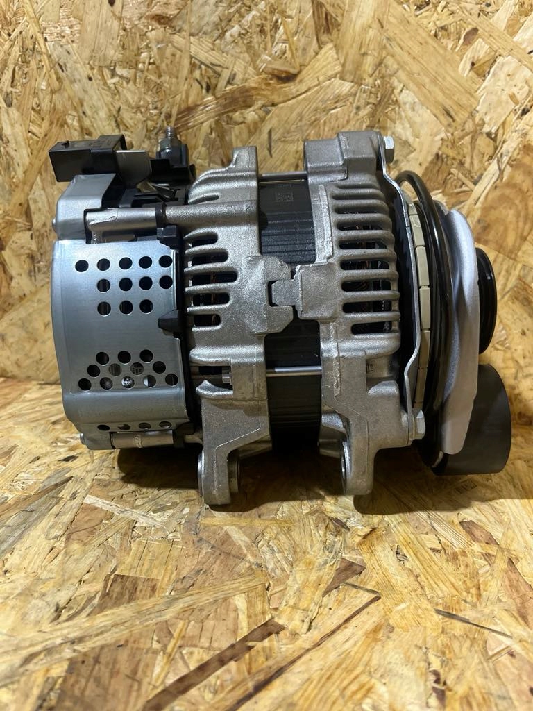 Комплектный  генератор bmw x3 g01 / x4 g02 24r 5km 8490538 nówka оригинал с Разборки