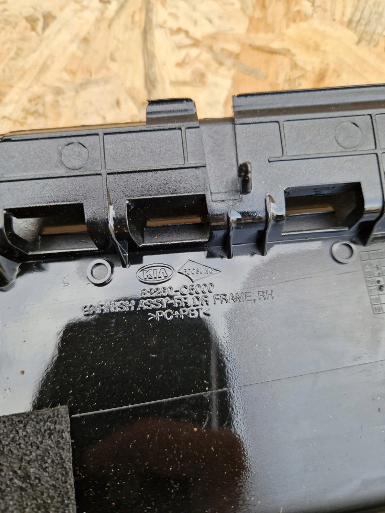 фото №3, Молдинг стойка дверь правая перед kia sorento iii