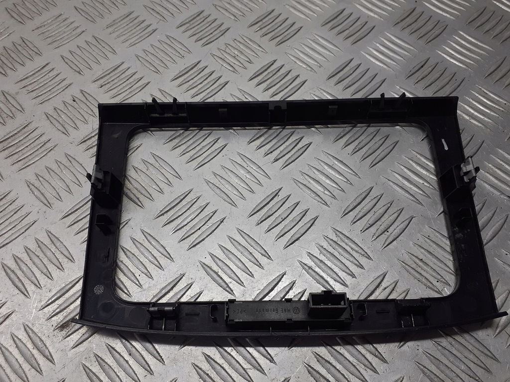 фото №3, Рамка радио vw passat b6 1.9 tdi 3c0858067