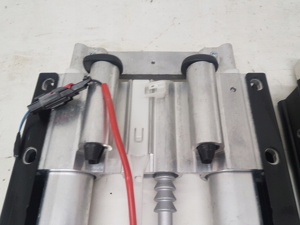 фото №8, Renault megane iii подголовник пиротехнический cabrio