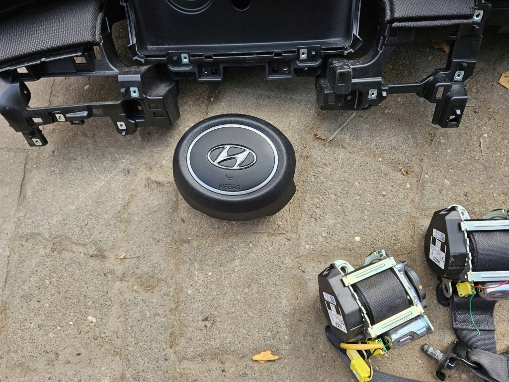 фото №3, Консоль подушка безопасности ремни комплект hyundai tucson iv