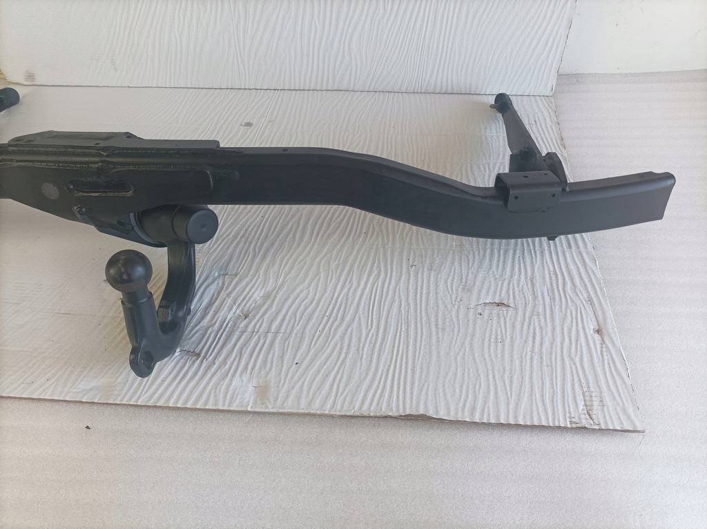 фото №8, Audi a4 b9 2015 hak буксировочный