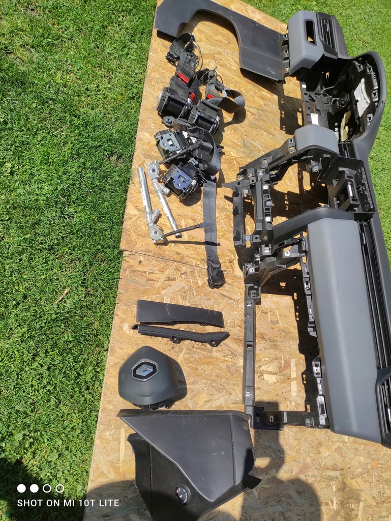 фото №6, Renault clio v приборная панель консоль подушка безопасности подушки безопасности ремни