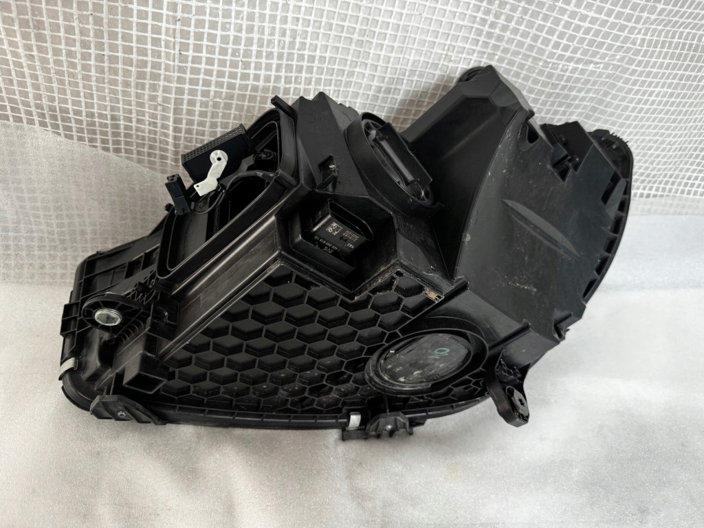 фото №3, Mercedes cklasa w206 права лампа full led performance